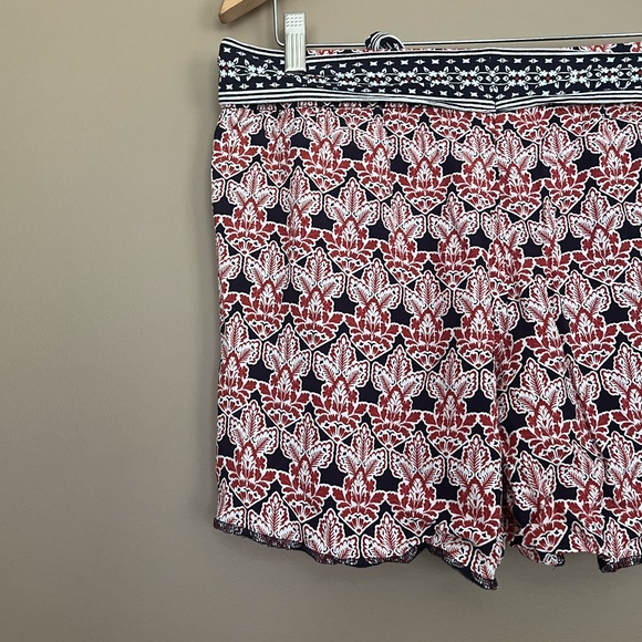 {LOFT} Floral Pull-On Shorts with Tie Waist - Womens 6 - Picture 5 of 10
